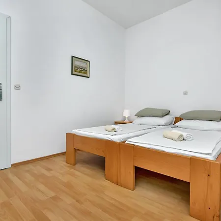 Apartament Marija *
